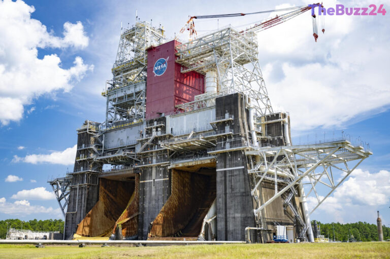 Historic Stennis Test Stand Fuels Blue Origin’s New Glenn for Artemis Lunar Return