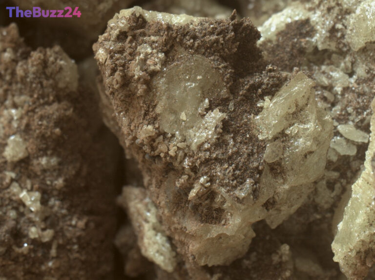 Curiosity Rover Uncovers First-Ever Sulfur Crystals on Mars
