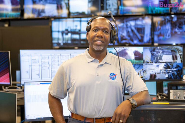 NASA Fortifies Technical Core by Transitioning Veteran Contractors to Civil Servants