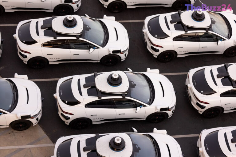 Robotaxis Face Federal Scrutiny and Proposed Legislation Over Emergency Obstructions