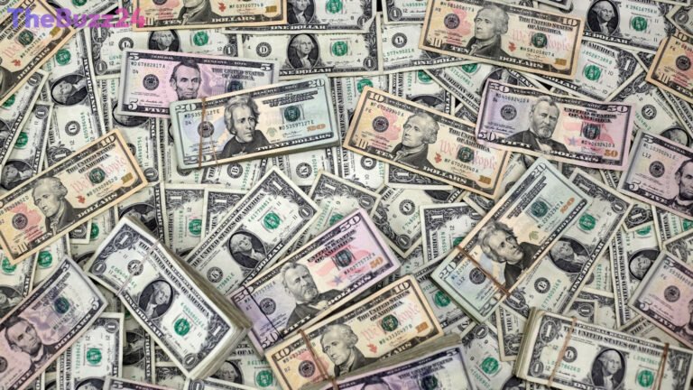 Investors Pivot to Ultra-Short Bonds and Cash Amidst Equity Market Uncertainty