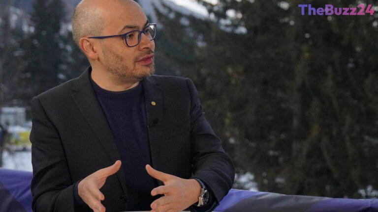 Google Overhauls AI Leadership Amidst Intense Industry Competition