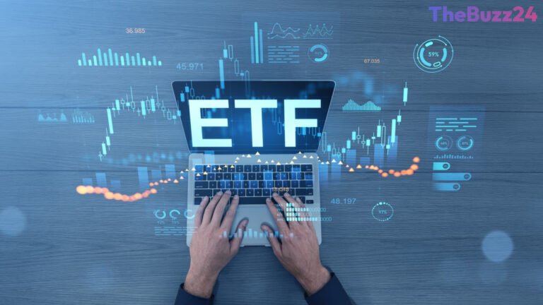 Retail Investors Shift Strategy, Combining AI Optimism with Defensive Hedging