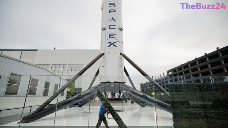 Derelict SpaceX Rocket Set for High-Speed Impact on the Moon
