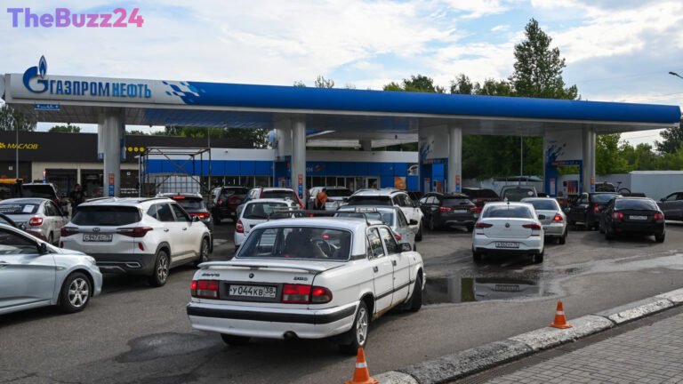 Ukraine Targets Key Russian Refineries in Major Drone Offensive