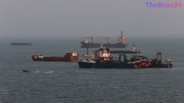 Strait of Hormuz Remains Blocked Amid Escalating US-Iran Tensions, Traffic Plummets