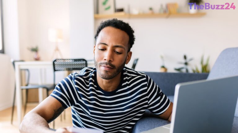 Beat the Payday Pinch: How Strategic Credit Card Choices Can Help Americans Avoid Costly Banking Fees
