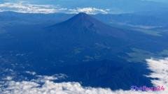 Father Reprimanded After Leaving Seven-Year-Old Son Alone on Mount Fuji to Continue Summit Hike
