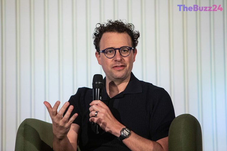 Anthropic CEO Dario Amodei Addresses Growing Public Distrust in Artificial Intelligence