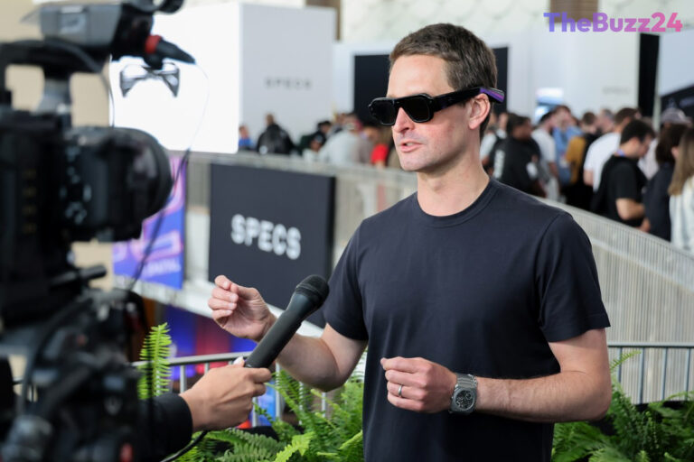Snap CEO Defends Augmented Reality Strategy Amid Specs Launch Uncertainty