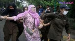 Pakistan’s New Media Restrictions Spark Global Press Freedom Concerns