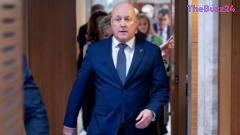 New Zealand Prime Minister Christopher Luxon Secures Leadership Amid Political Pressures