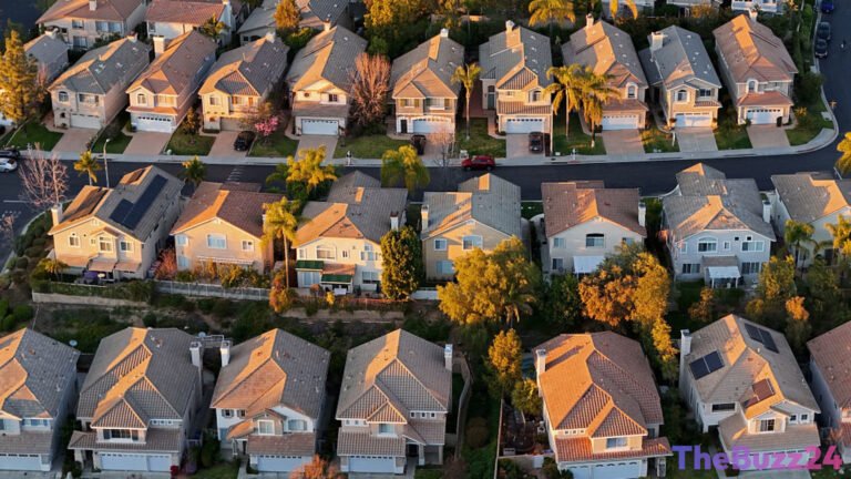 Homebuyers Retreat as Mortgage Rates Surge to Highest Levels Since Late 2023