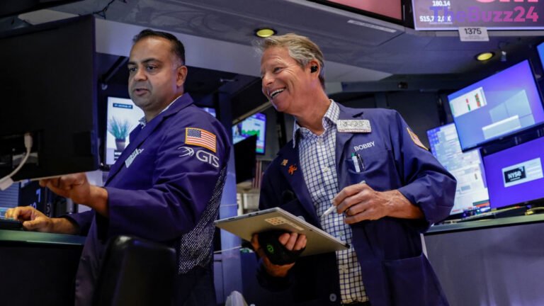 Nasdaq Hits Fresh Record as Global Markets React to Oil Shifts and Tech Momentum