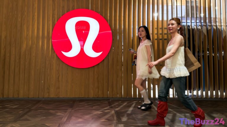Lululemon’s Financial Woes Deepen: Stock Plunges on Weak Performance and Bleak Forecast