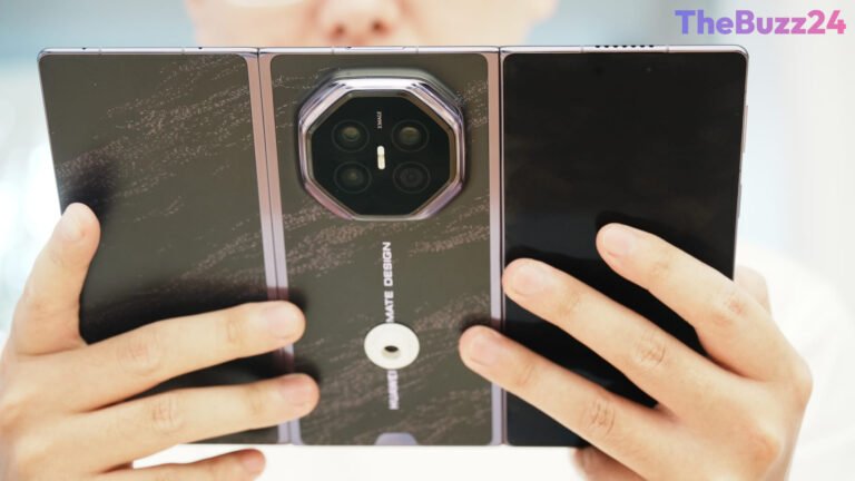 Chinese Tech Giants Preemptively Launch Foldable Phones to Challenge Rumored Apple Debut