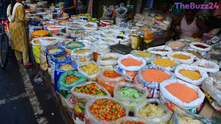 India’s Retail Inflation Climbs to 4.8% in August, Pressuring Central Bank