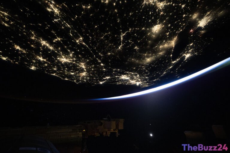Astronaut’s Lens Reveals Dazzling U.S. Nightscape from Orbit