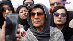 Pakistani Authorities Detain Aleema Khanum Ahead of Nationwide Demonstrations