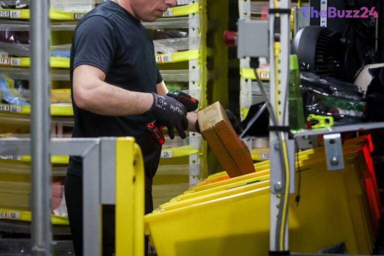Amazon Boosts Starting Wages and Expands Employee Benefits Package