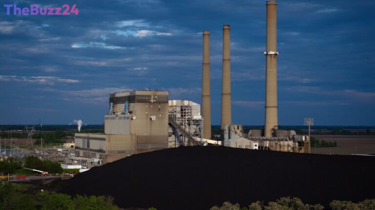 US Backs Nuclear Power Expansion with $4.2 Billion Loan to Vistra