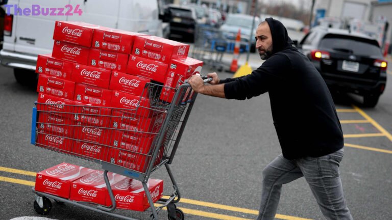 US Consumers Show Surprising Resilience Amid Inflationary Headwinds, Early Earnings Reveal