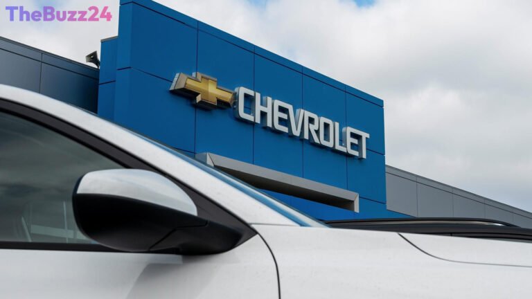 Automotive Giants GM and Toyota Show Divergent Q3 Fortunes Amid Shifting Consumer Demand