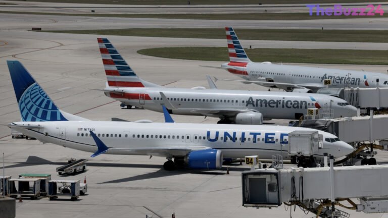 United Airlines Launches Aggressive Campaign to Poach Elite Flyers from Delta and American