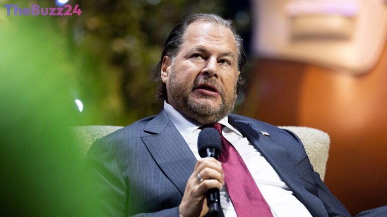 Salesforce Navigates AI Uncertainty: Options Traders Eye Volatile Stock