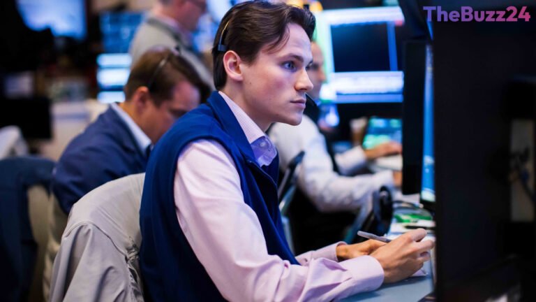 Beneath the Surface: Wall Street Grapples with a Deeply Divided Stock Market