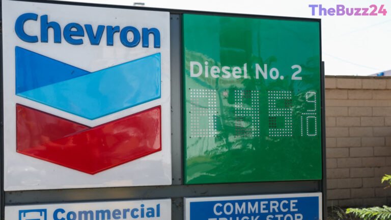 Refining Profit Surge Propels Chevron and ExxonMobil to Beat Third-Quarter Expectations