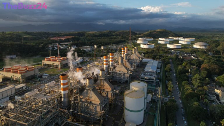 Global Oil Prices Dip Amid Shifting Russian Diesel Flows and Regional Tensions