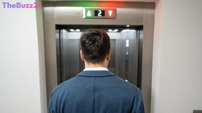 AI Access: Cautious CEO Restricts Tools to Top Performers Amidst Industry-Wide Rollouts