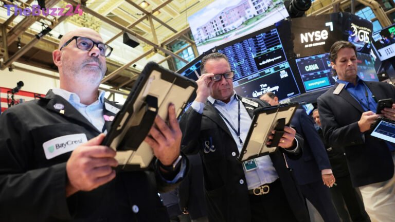 Wall Street’s Volatility Index Surges, Signaling Growing Investor Unease