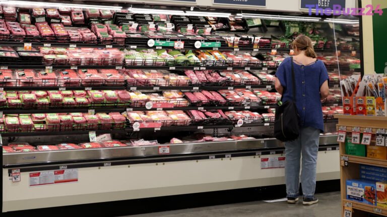 U.S. Economy Surges in Q3 as Inflationary Pressures Persist