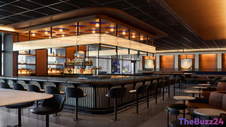United Airlines Unveils Massive New Airport Lounge in Houston Hub Overhaul