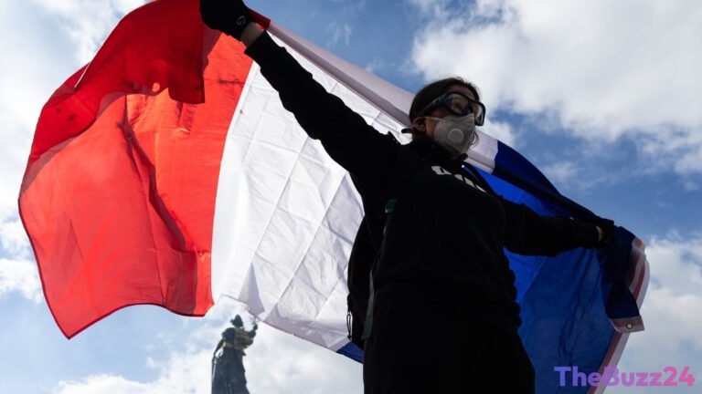 France Dodges Credit Downgrade as Moody’s Holds Rating at Aa3 Amid Fiscal and Political Strain