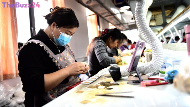 China’s Industrial Profits Surge 14.4% Amid AI Boom, Offsetting Domestic Weakness