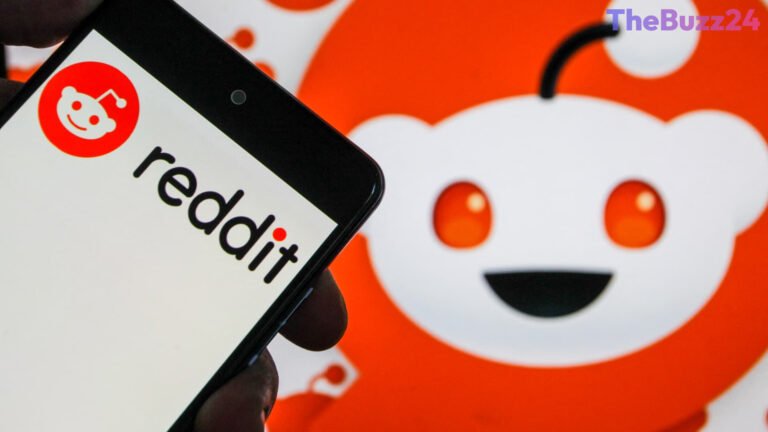 Reddit Stock Plummets as AI Search Changes Trigger Shift Toward Mandatory Logins