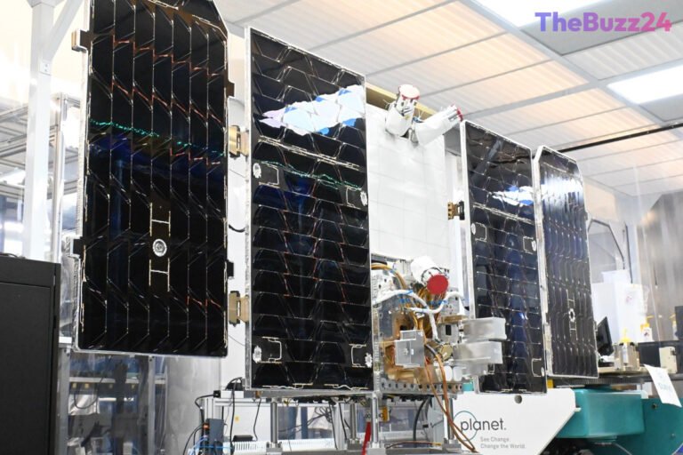 Google Tests AI Chips in Orbit While Analyzing SpaceX’s Path to Cheap Space Access