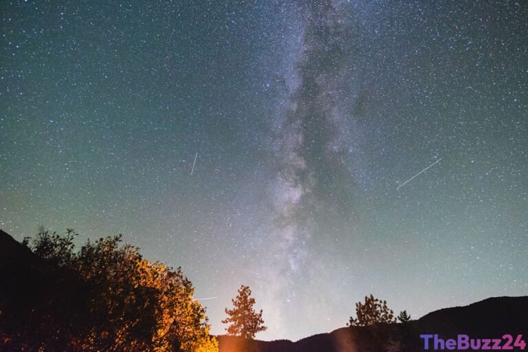 Gaze Up: October 2026 Promises Stellar Views of Saturn, Orionids, and Pleiades