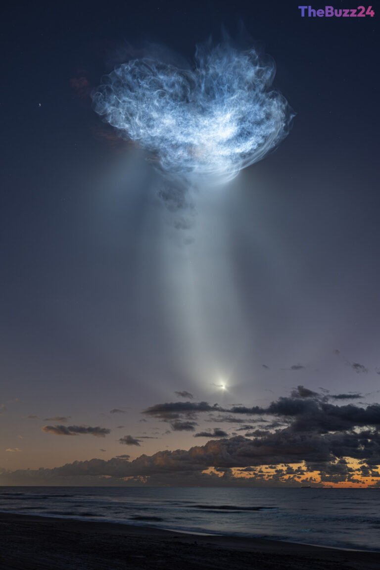 Spectacular ‘Space Jellyfish’ Lights Up Morning Skies as SpaceX CRS-35 Mission Rockets Toward Space Station