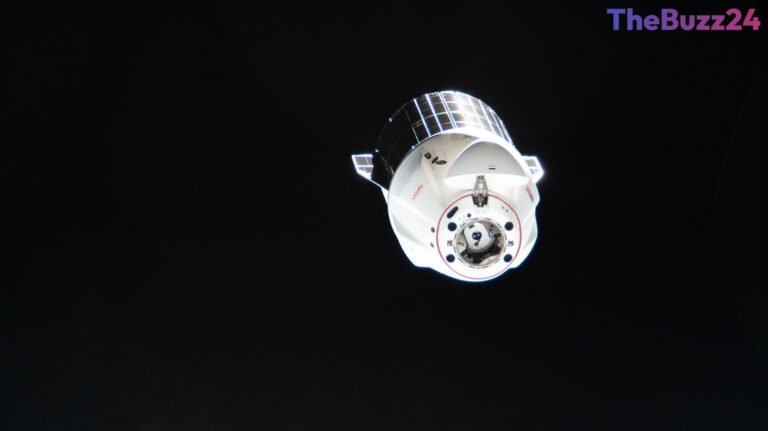 SpaceX Prepares 35th Resupply Mission to Deliver Vital Science and Solar Upgrades to Orbital Laboratory